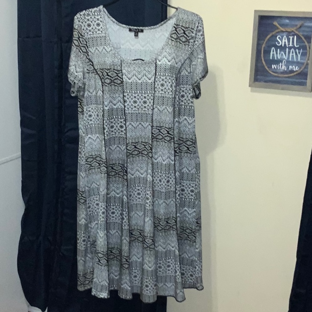 Aztec Pattern Midi Women’s Short Sleeve Dress